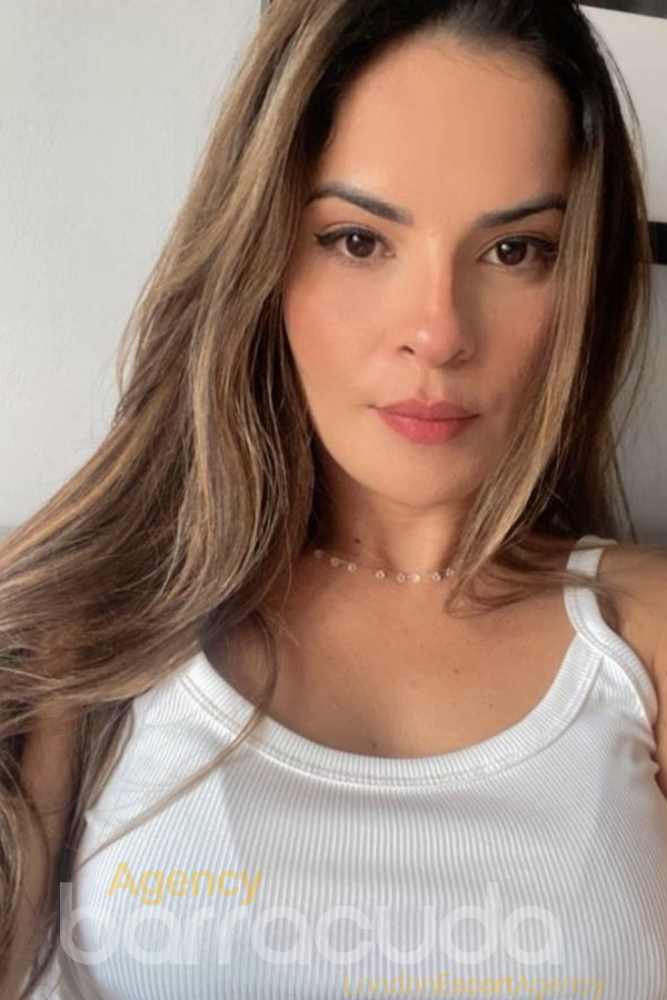 second image of Hottie