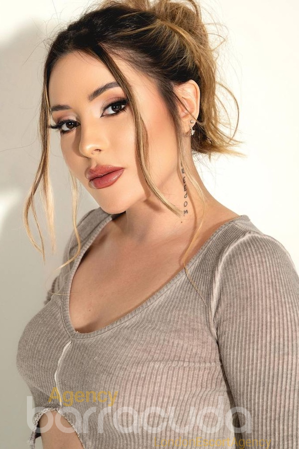 Gatita - 22yo - Brazilian Escort