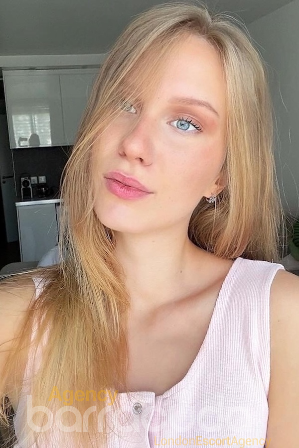 second image of Dancera