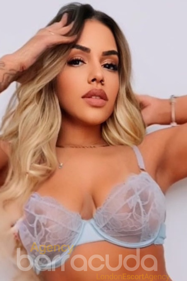 second image of Harlyn