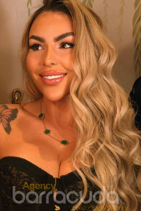 second image of Generosa