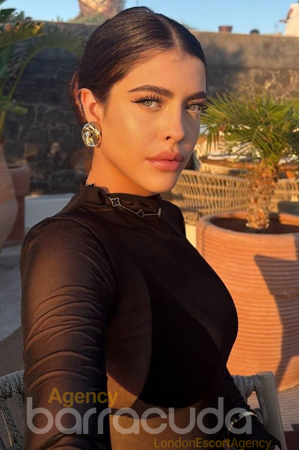 Cuddles - Brazilian - Escort in Londres