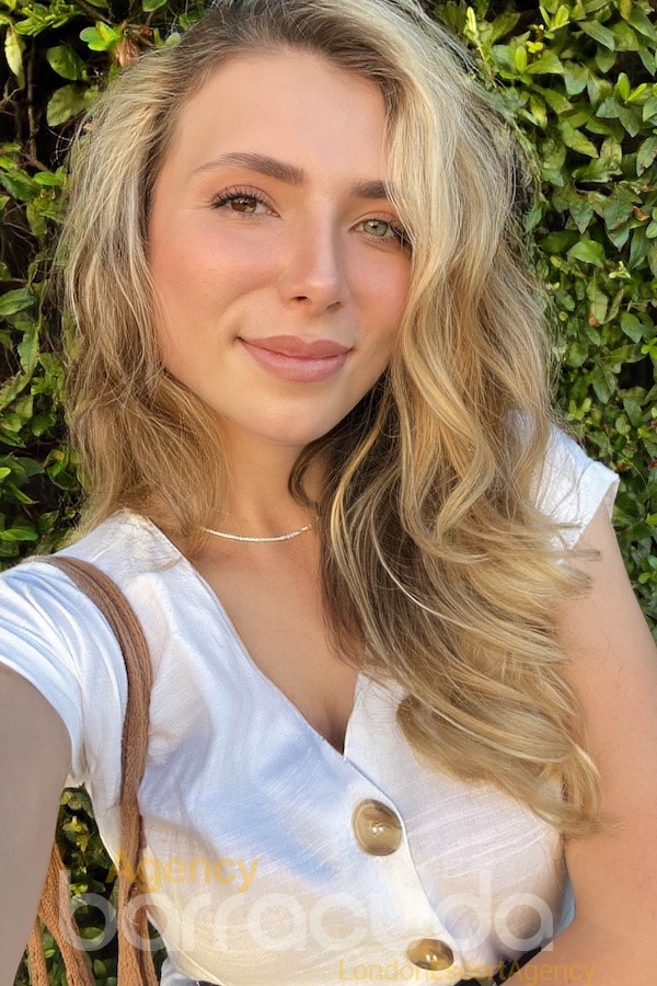 second image of Savia