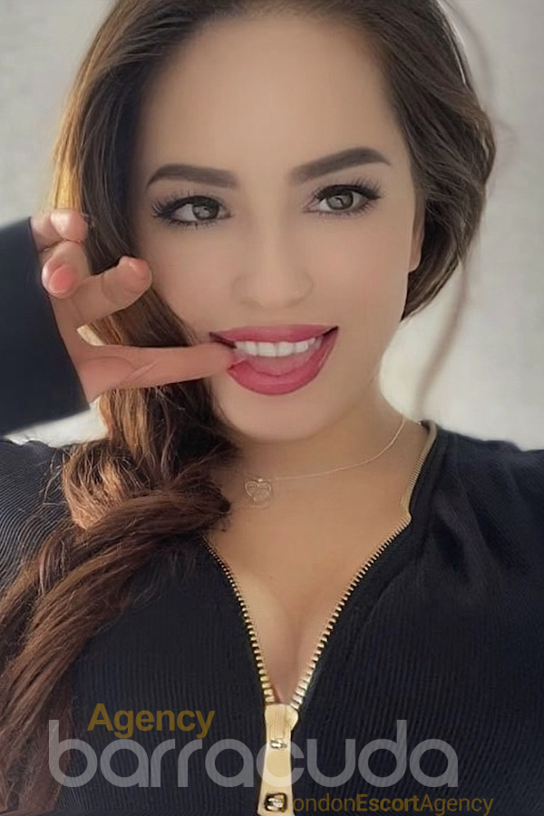 second image of Zoya
