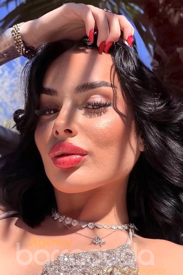 Ayla - 21yo - Romanian Escort