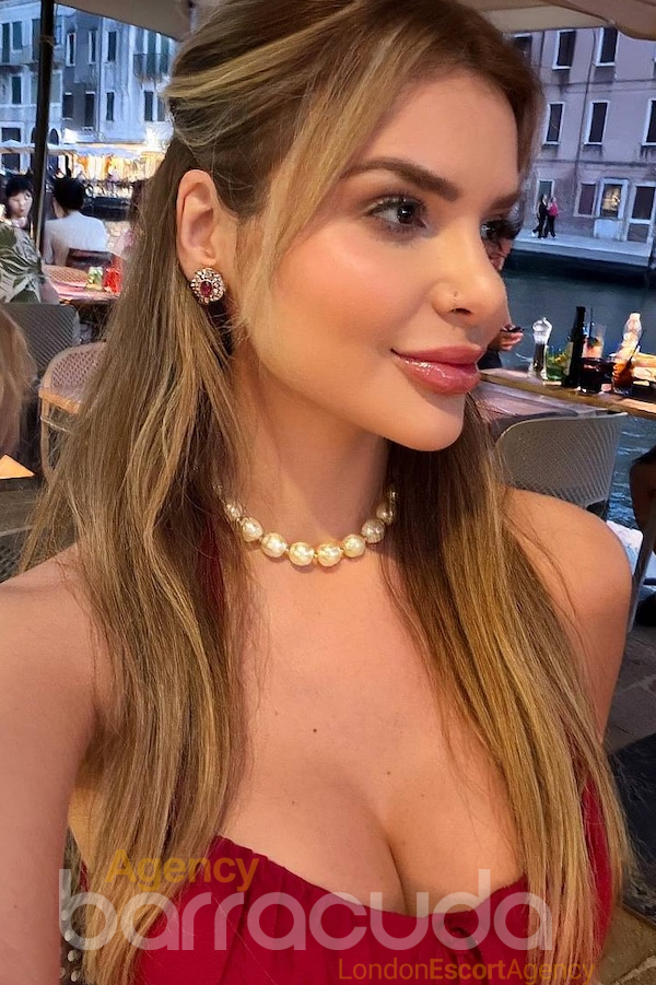 Elyra - Brazilian - Escort in London