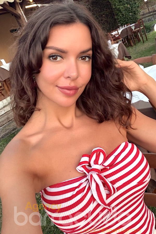 Inessa - Ukrainian - Escort in London