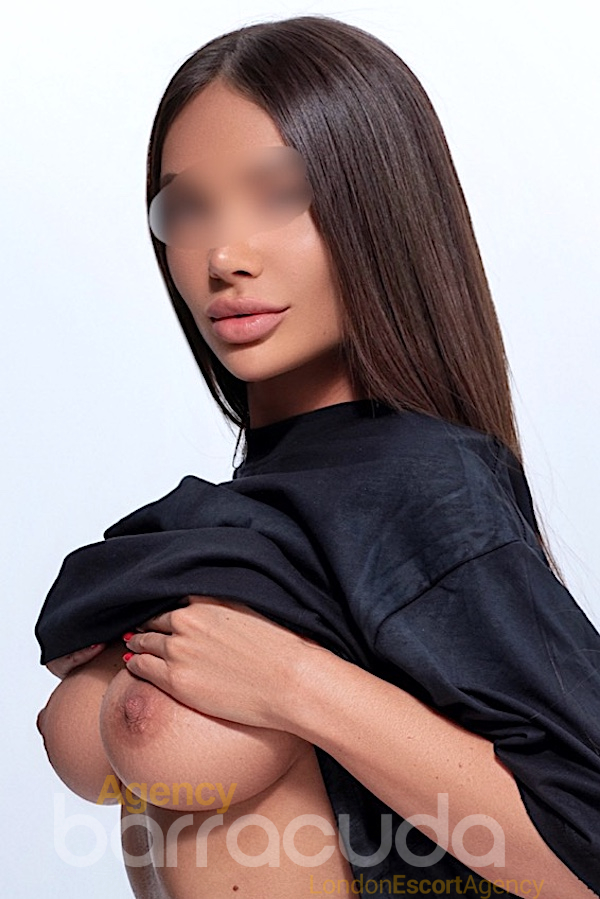 Shara - Photo 2